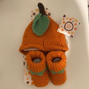 Pumpkin Beanie & Bootie Set - 0-6 Months